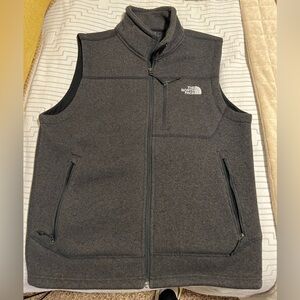 Dark grey north face vest